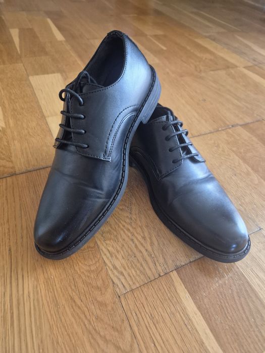 Buty eleganckie chłopięce