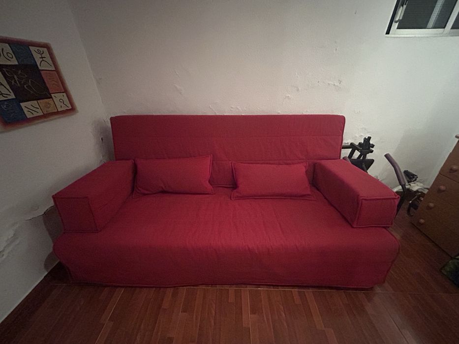 Sofá-cama de casal tecido vermelho -robusto e versátil