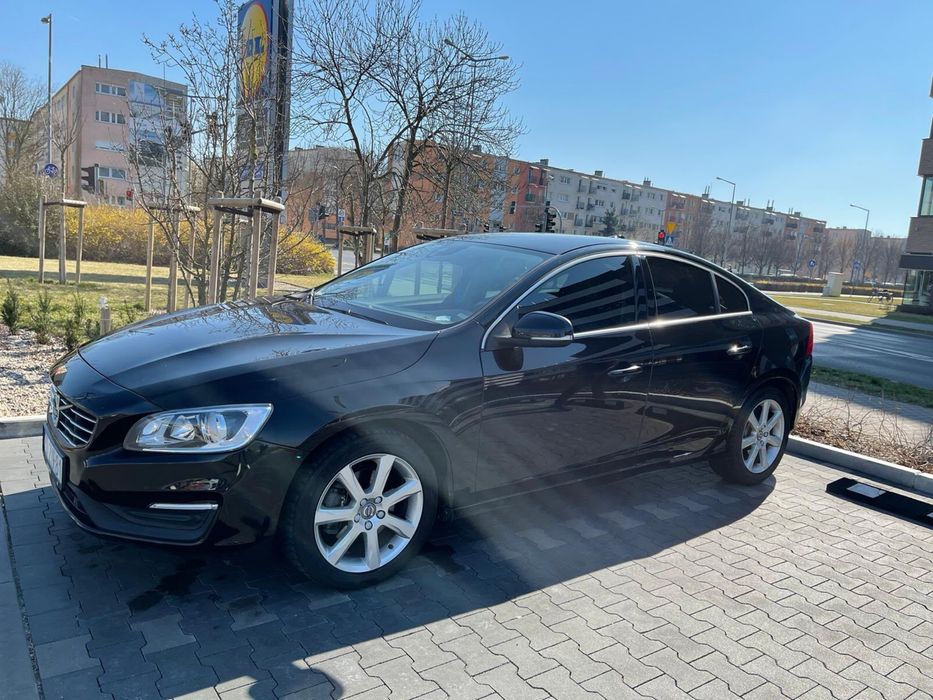 VOLVO S60 – samochód na wynajem
