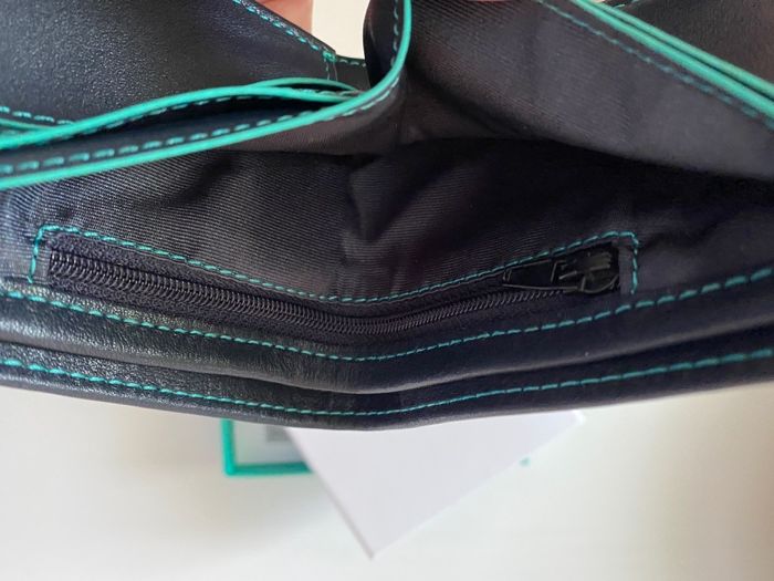 Carteira Inteligente em Pele [Walli]