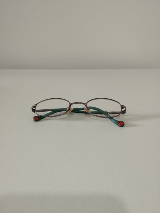 Armação de metal colorida para criança