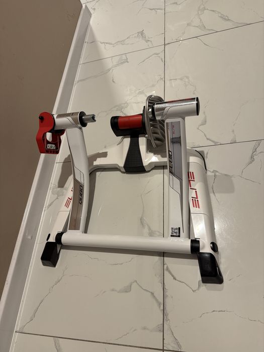 Trenażer  Elite Quebo Fluid trenazer domowy misuro