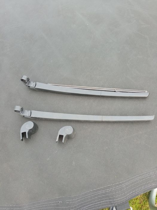 Ramie wycieraczek Audi A4