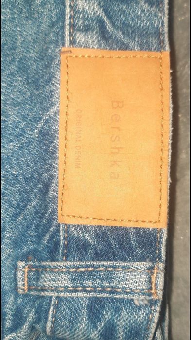 Джинсы Bershka для  модниц