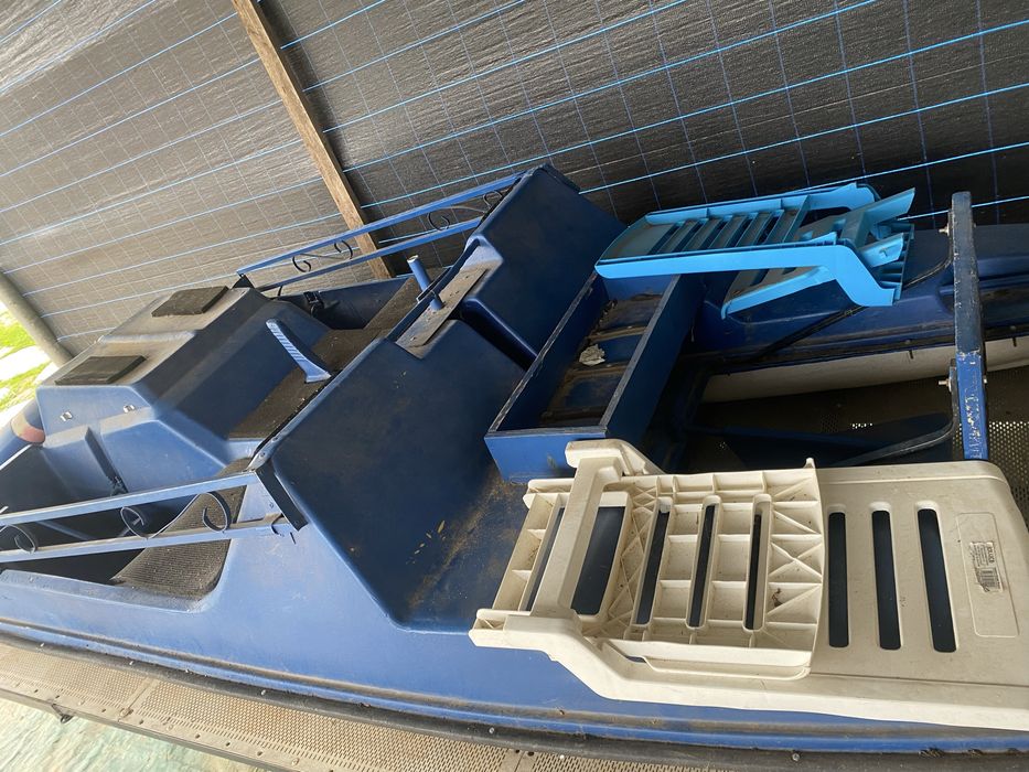 Gaivota para pesca ou recreio com motor eletrico