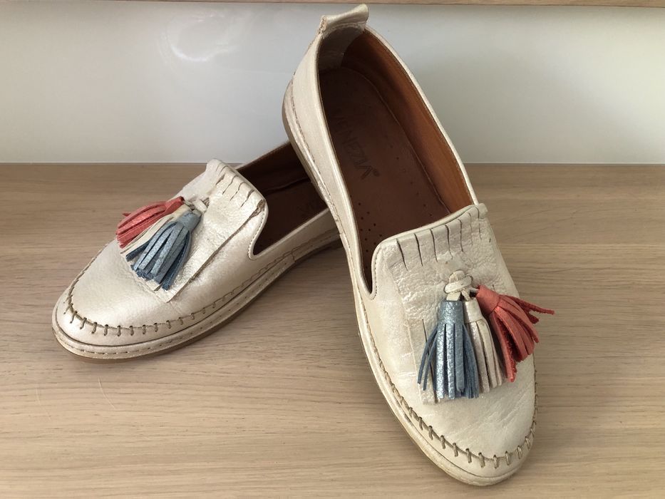 Mokasyny beżowo-złote Venezia