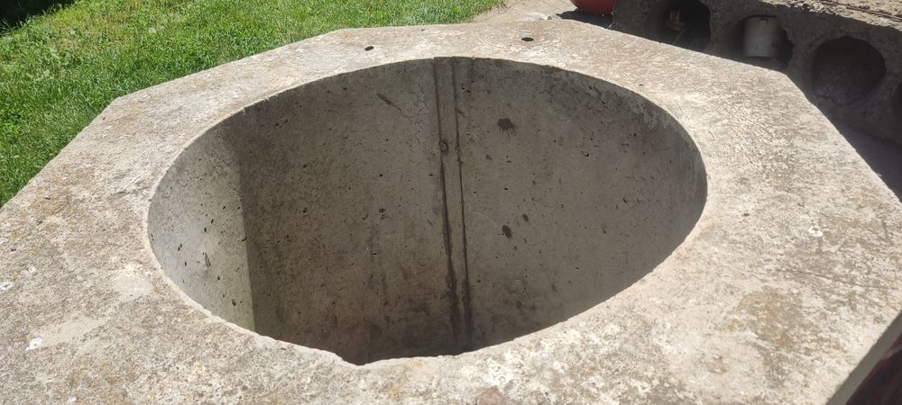 Бетонне кільце для колодязя