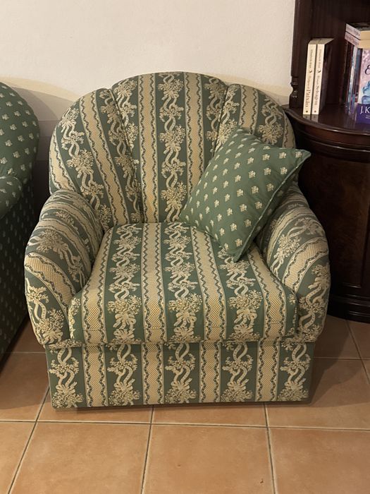 Poltrona, conjunto disponivel no perfil.