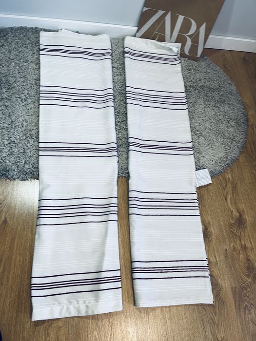 133 x 134 piekne kremowe biale zaslony w paski bordowe