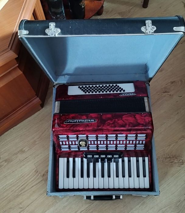 Akordeon Weltmeister klawiszowy