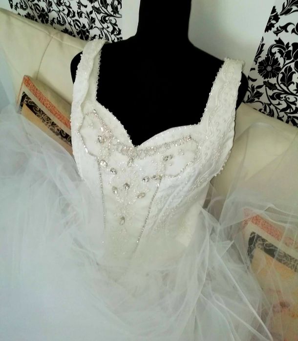 Vestido branco com defalhes