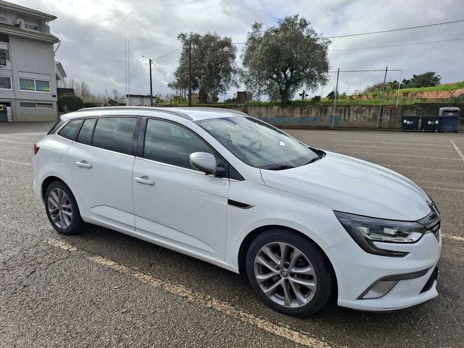 2017 Renault megane iv sport tourer diesel - TOP