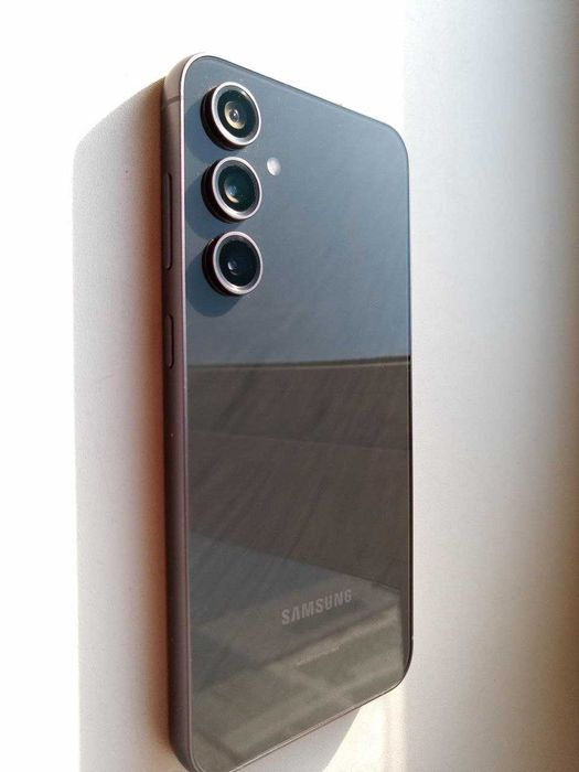 Samsung Galaxy S23 FE 8/128Gb Graphite