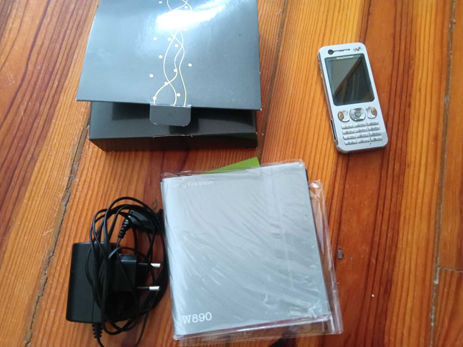 Telemóvel Sony Ericsson w890