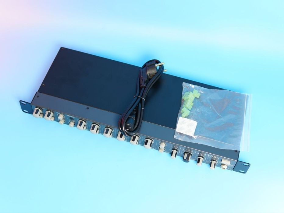 Двухзонный микшер HILL AUDIO ZPR2620v2 с 6 стереовходами