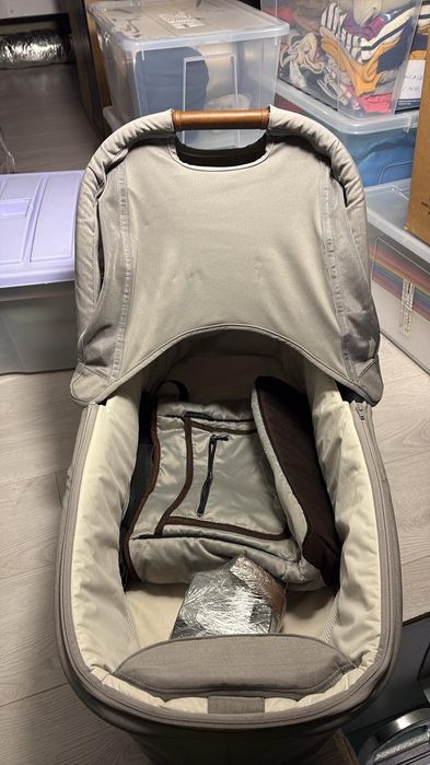 Trio Nuna ( carrinho, alcofa e ovo)