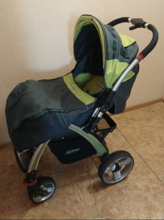 Коляска прогулочная