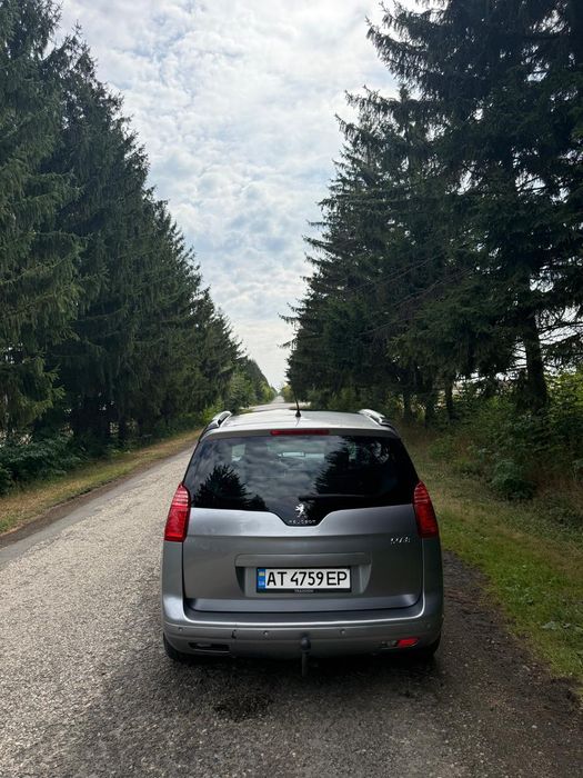 Продам Пежо 5008