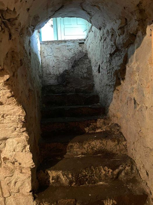 Пів будинку біля річки, вул. Шевченко