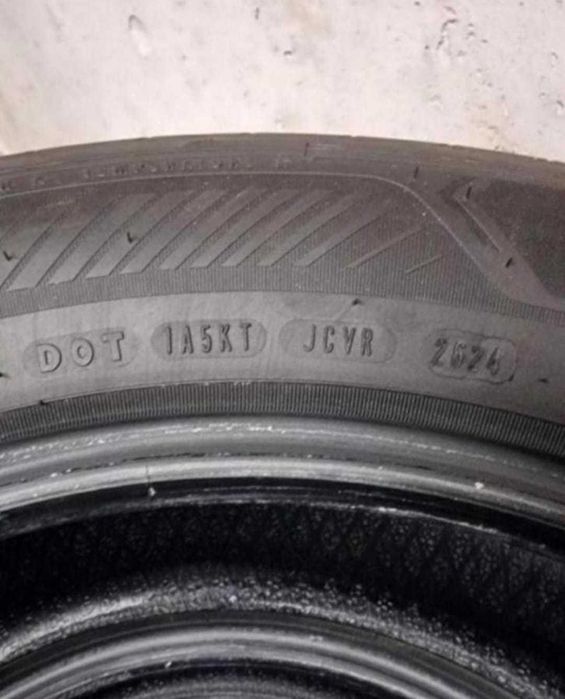 Opony letnie Goodyear 215/60R17 100H XL / jak nowe