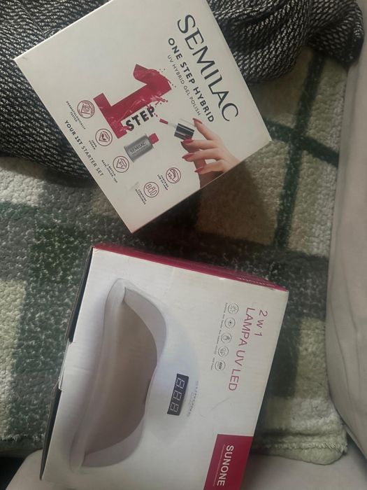 Lampy UV z akcesoriami do paznokci