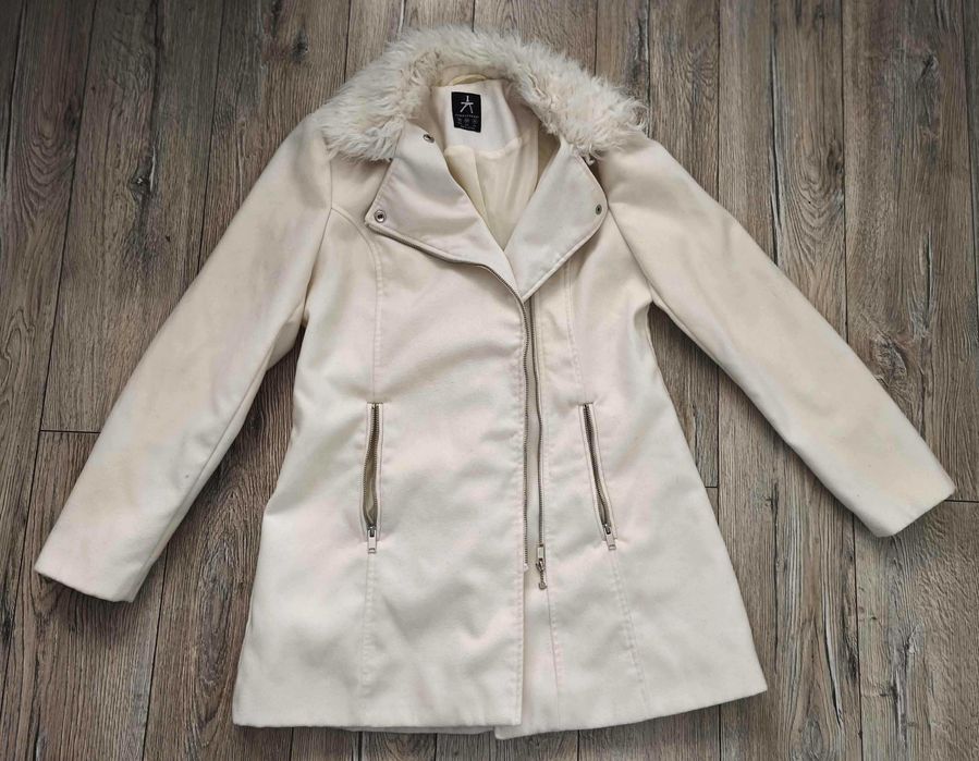 Stylowy płaszcz damski