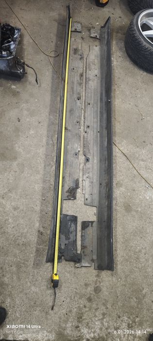 Nakładki na progi BMW E38 long po lift 750il