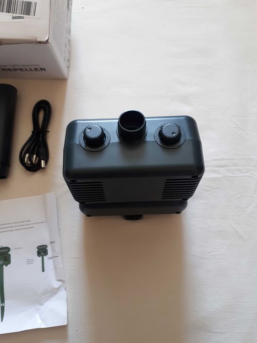 Ультрозвуковий відлякувач тварин на сонячній батареіі H7016