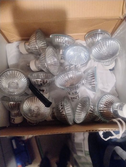 Żarówki GU10 nie led