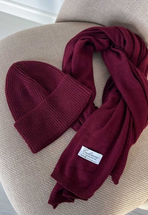 Najmodniejszy bordowy komplet kaszmirowy czapka i szalik