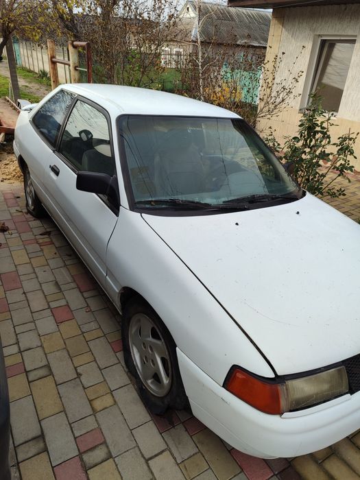 Продам машину Форд ескорт 93 робоча