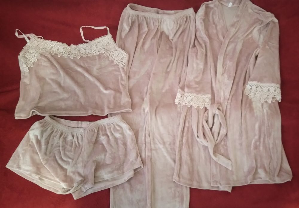 Класна  піжама комплект