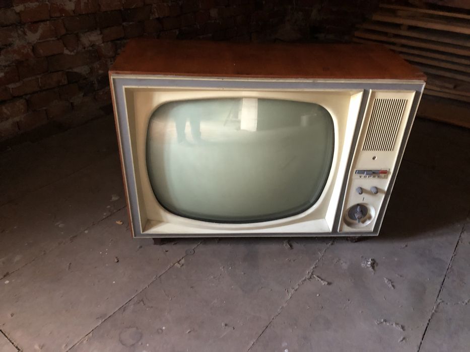 Telewizor TOPAZ z lat 60 tych XX wieku