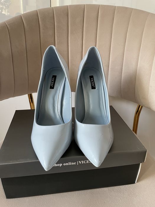 Szpilki błekitne blue lakier Deezee 39
