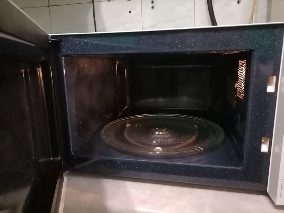 Микроволновая печь  SAMSUNG