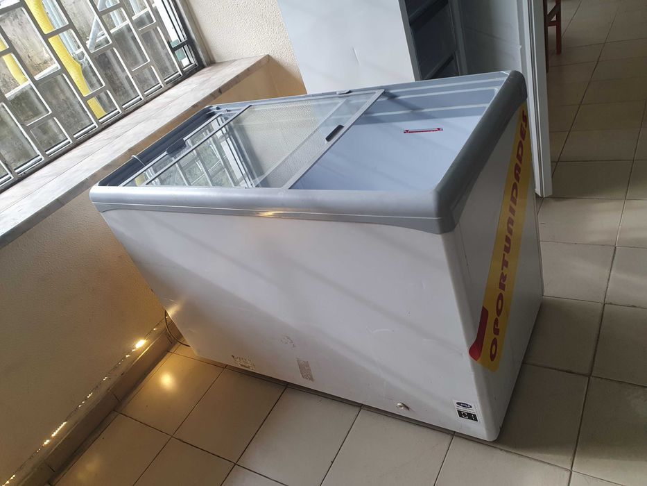 Arca de congelação horizontal