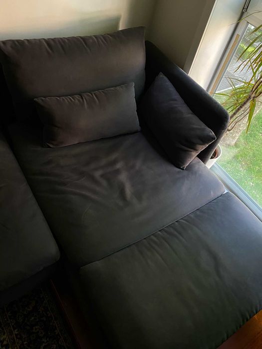 Sofá Ikea cinzento escuro  c/chaise longue