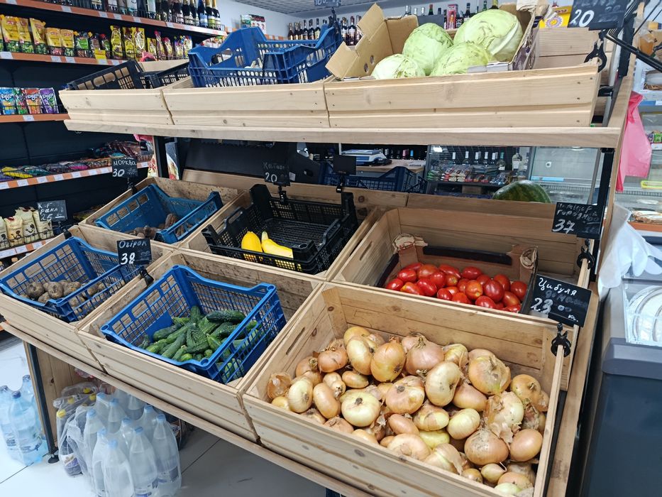 Розпродаж торгового обладнання.