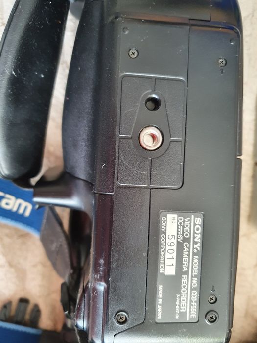 Відеокамера Sony CCD-F550E, Японія