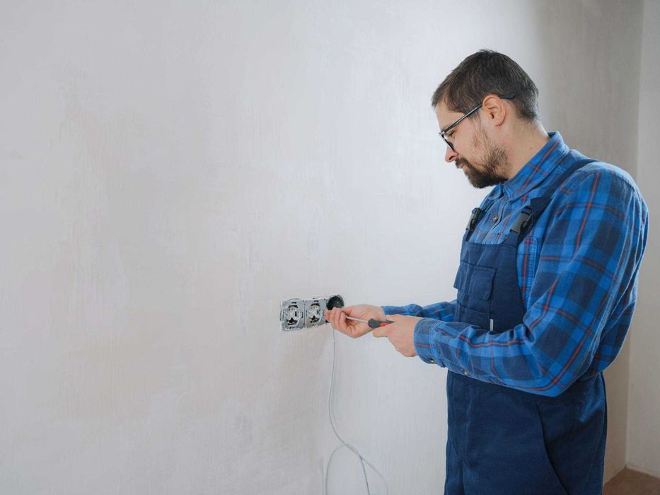 Eletricista ao Domicílio | Reparações Elétricas | Wallbox | Orçamento Gratuito