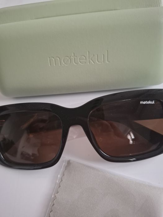 Okulary przeciwsłoneczne.