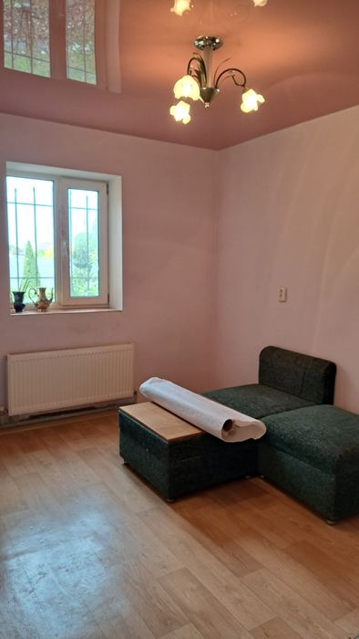 Здається в довгострокову оренду 2х поверховий дім в с. Обухівка