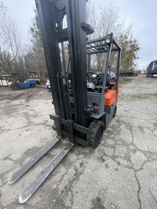 Навантажувач дизельний TOYOTA FD20.