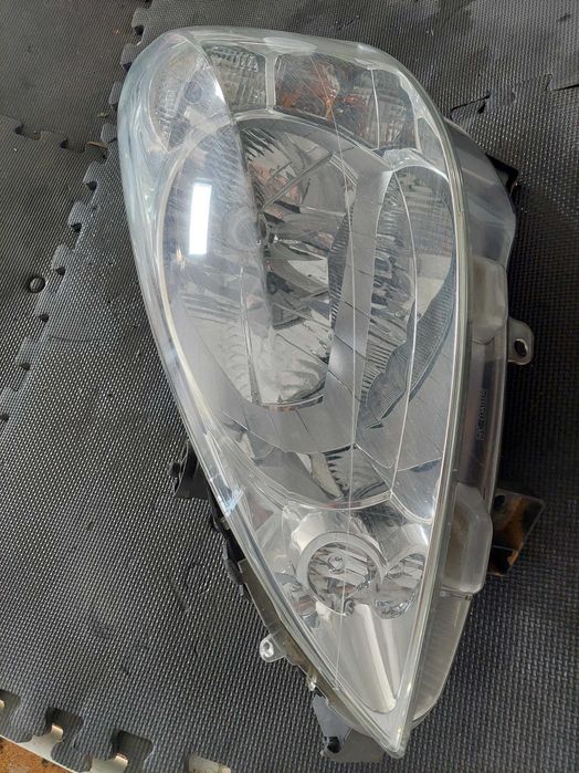 farol esq Peugeot partner