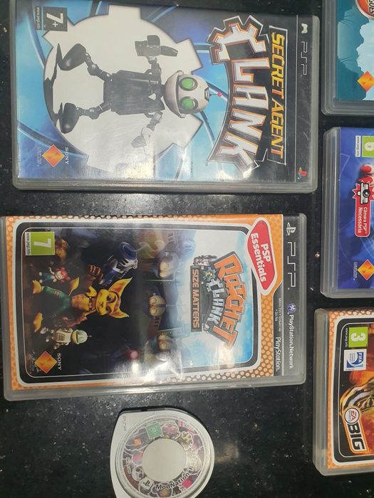 Lote 6 Jogos PSP - Patapon 3, Ratchet & Clank, FIFA Street 2, etc.