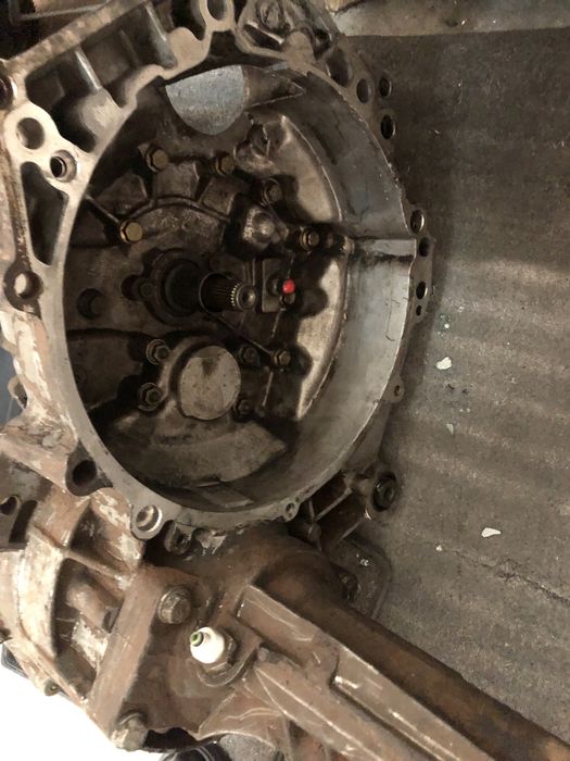 Caixa de velocidades de Vw transporter T 4  para motor 1900 cc turbo diesel em muito bom estado