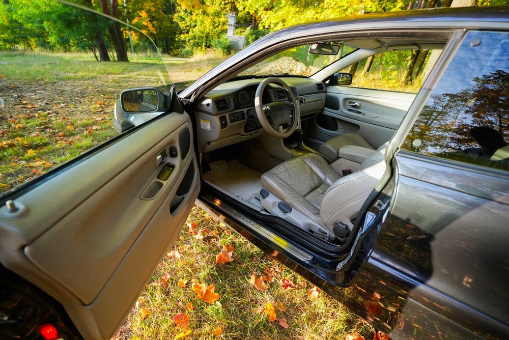 Volvo c70 1 покоління