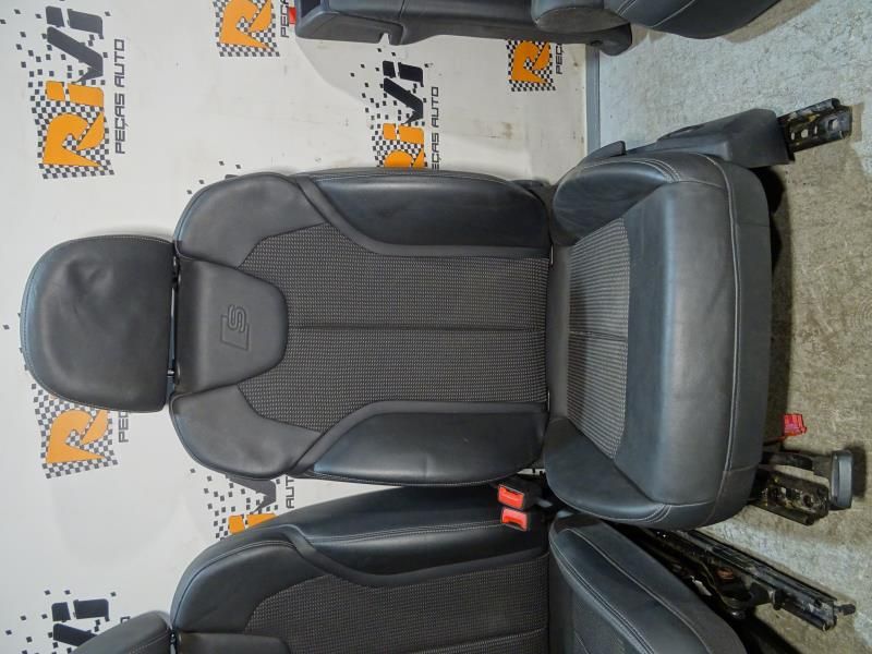 Bancos Audi Q2 SLine em Pele e Tecido com Quartelas