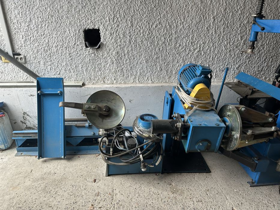 Новий автоматичний шиномонтажний станок для вантажних авто