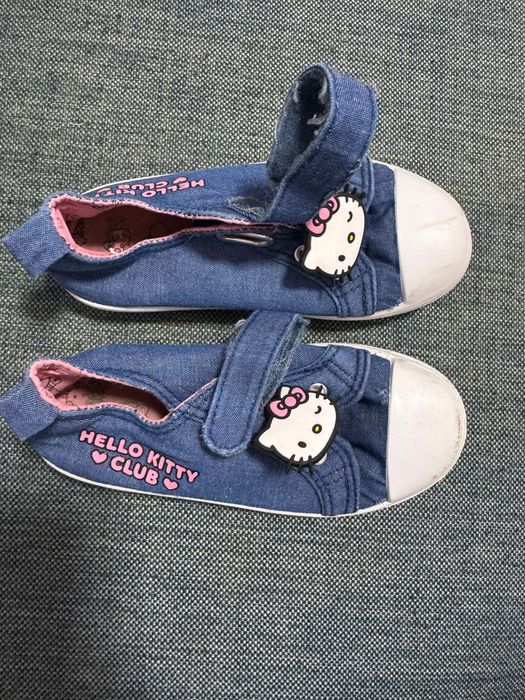 Buciki, tenisówki, kapcie Hello Kitty